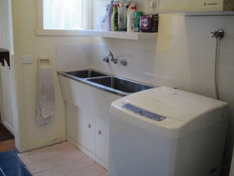 16 View Street, Lakes Entrance VIC 3909