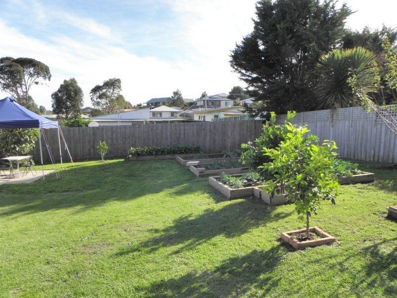 29 Panoramic Drive, Lakes Entrance VIC 3909