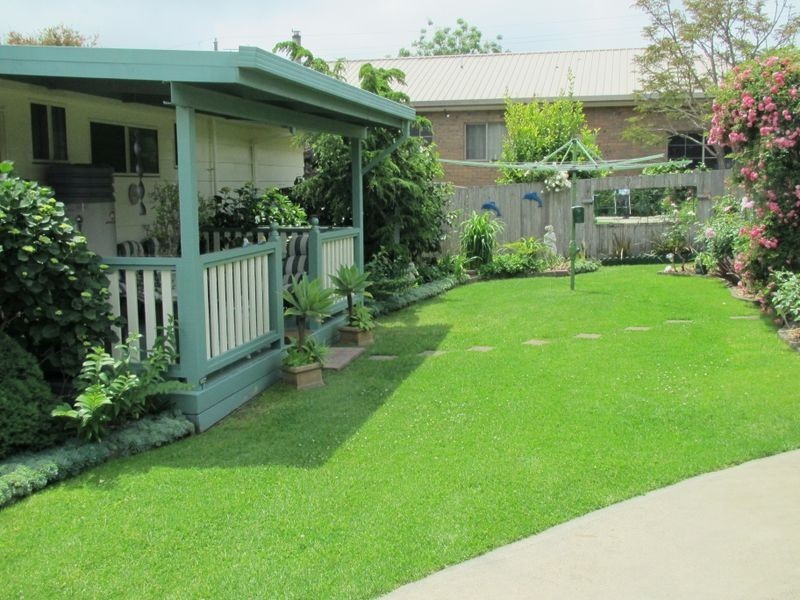 6 Hazel Road, Lakes Entrance VIC 3909