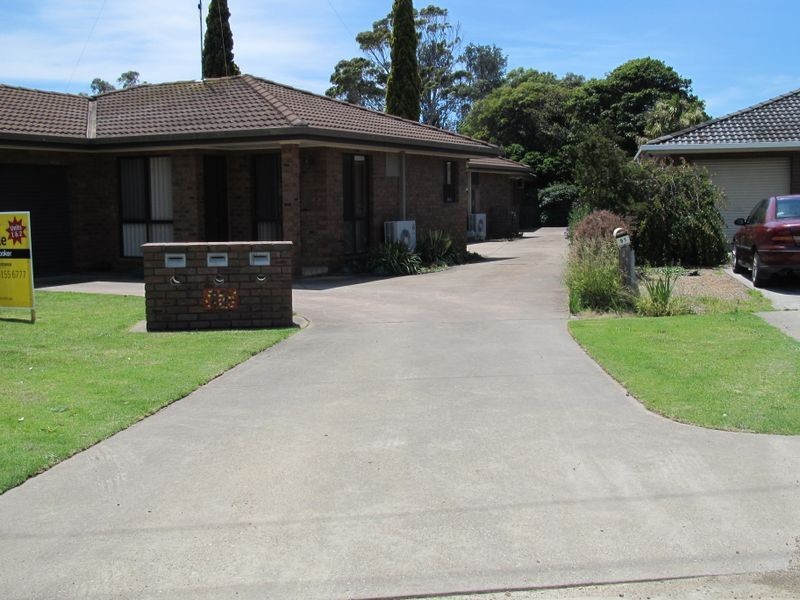 Unit 2/87 Roadknight Street, Lakes Entrance VIC 3909