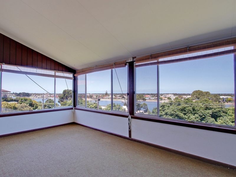 5 Clara Street, Lakes Entrance VIC 3909