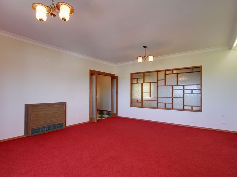 5 Clara Street, Lakes Entrance VIC 3909