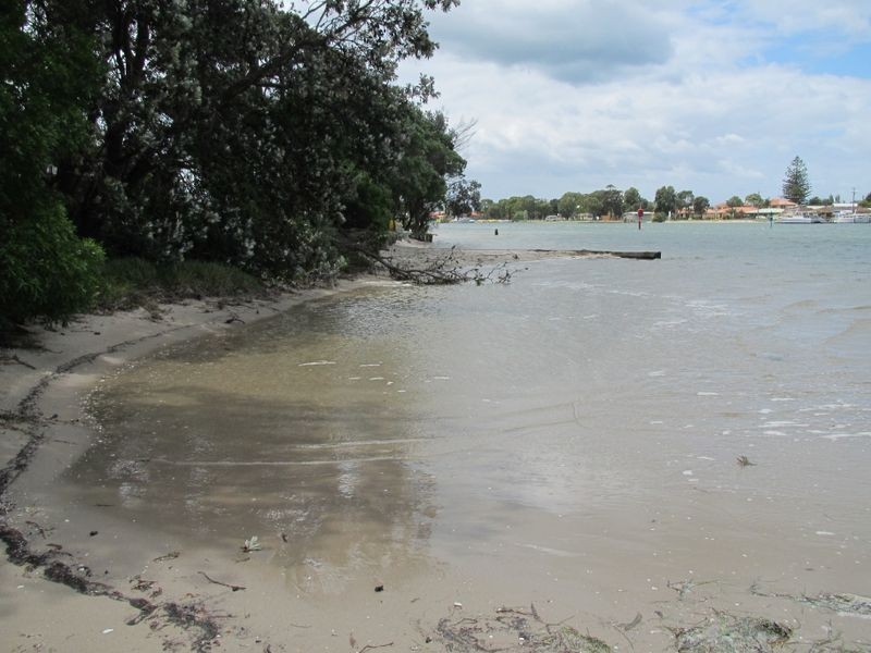 5 Clara Street, Lakes Entrance VIC 3909