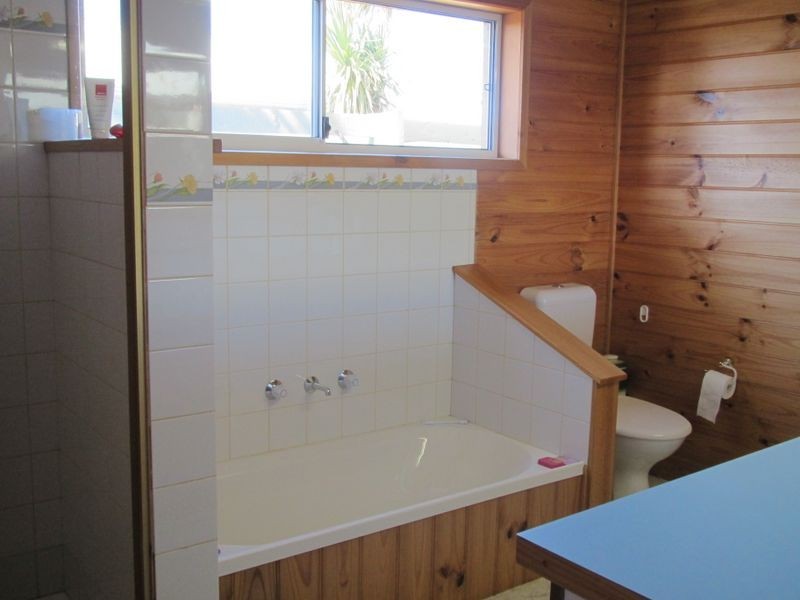 6 Elm Street, Metung VIC 3904