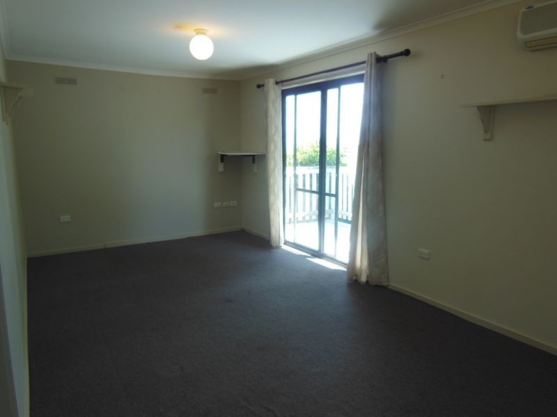 47 McCullough Street, Lakes Entrance VIC 3909