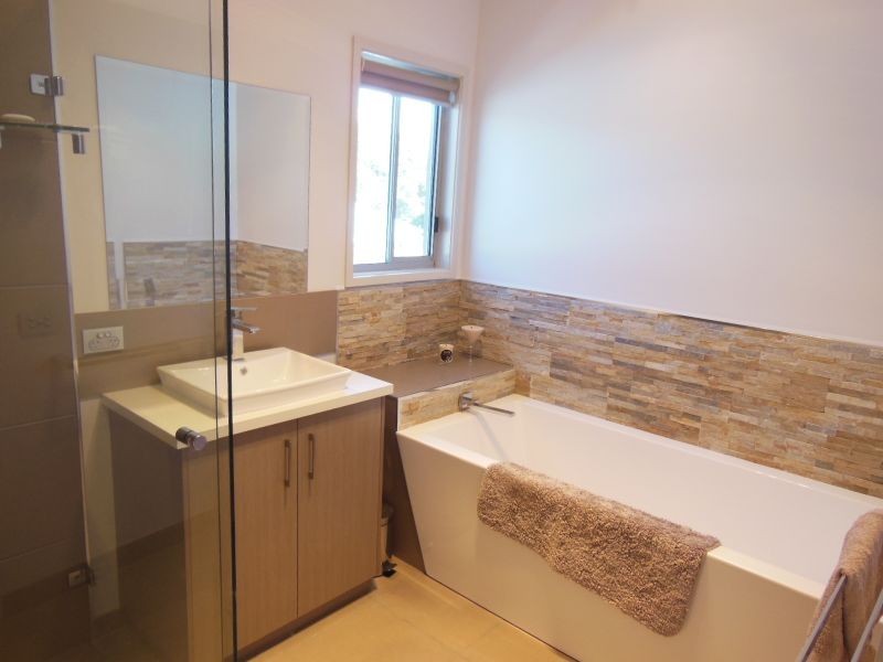 206 Albatross Road, Lakes Entrance VIC 3909