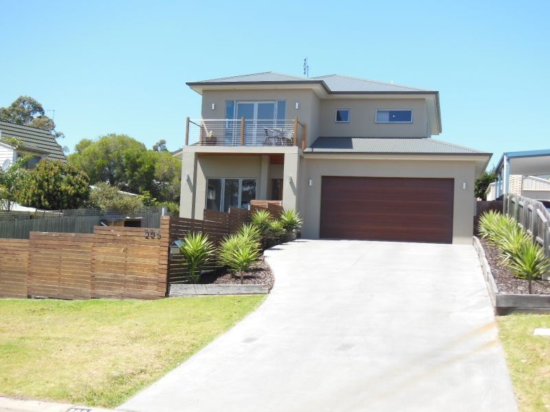206 Albatross Road, Lakes Entrance VIC 3909