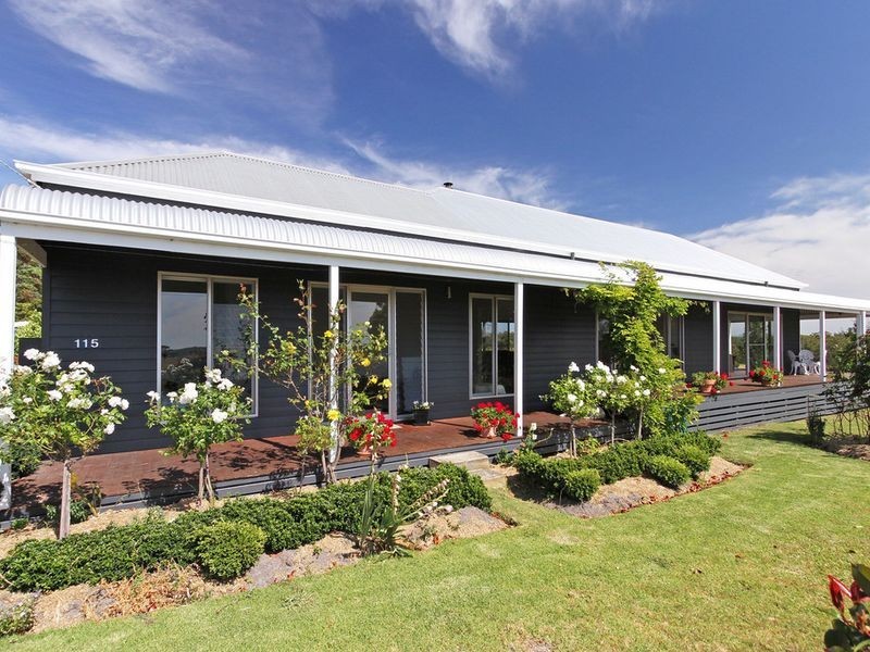 115 Mill Point Road, Lakes Entrance VIC 3909