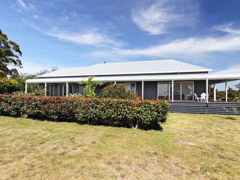 115 Mill Point Road, Lakes Entrance VIC 3909