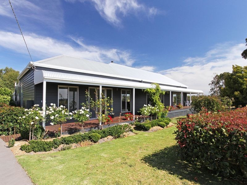 115 Mill Point Road, Lakes Entrance VIC 3909