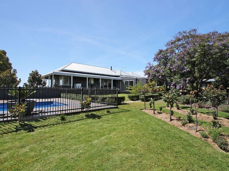 115 Mill Point Road, Lakes Entrance VIC 3909