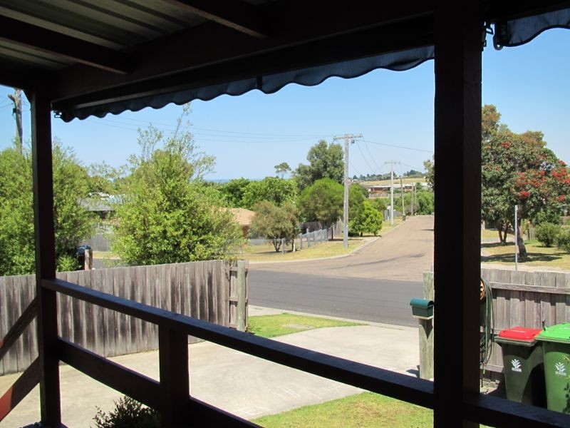 26 Panoramic Drive, Lakes Entrance VIC 3909