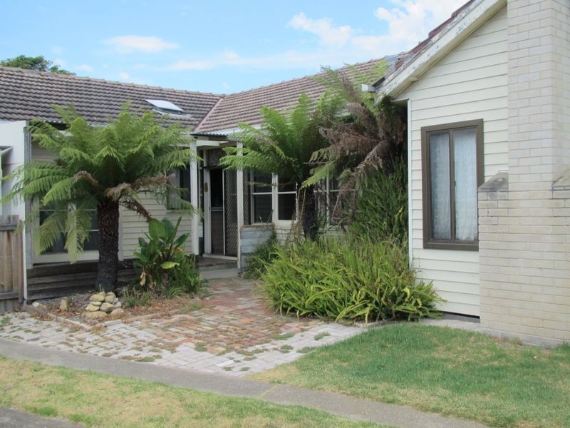 15 Jefferson Avenue, Lakes Entrance VIC 3909
