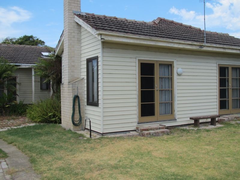 15 Jefferson Avenue, Lakes Entrance VIC 3909