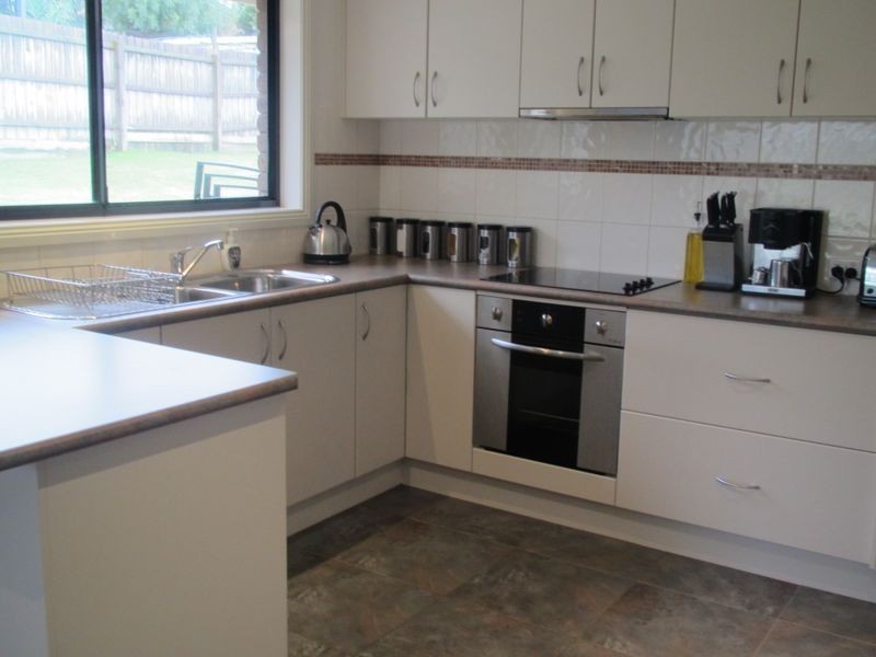 19 Leurimah Court, Lakes Entrance VIC 3909