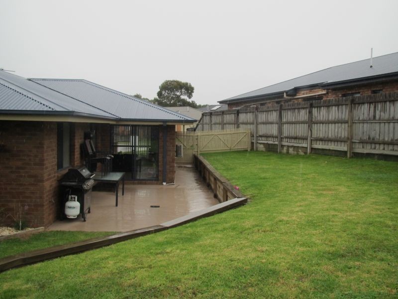 19 Leurimah Court, Lakes Entrance VIC 3909