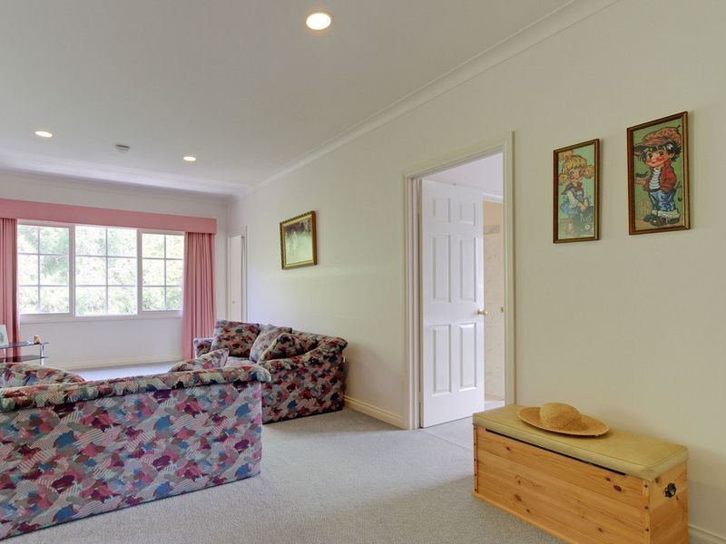 122 Albatross Road, Lakes Entrance VIC 3909