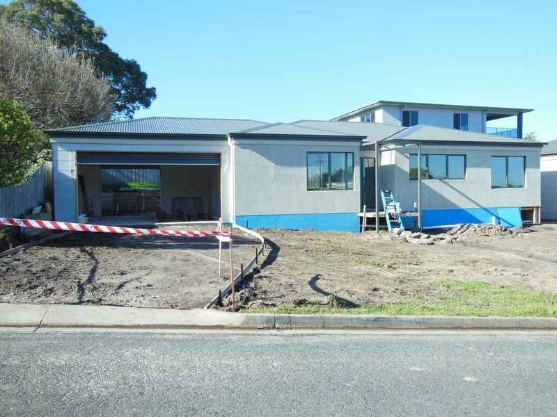 62 O’Neills Road, Lakes Entrance VIC 3909