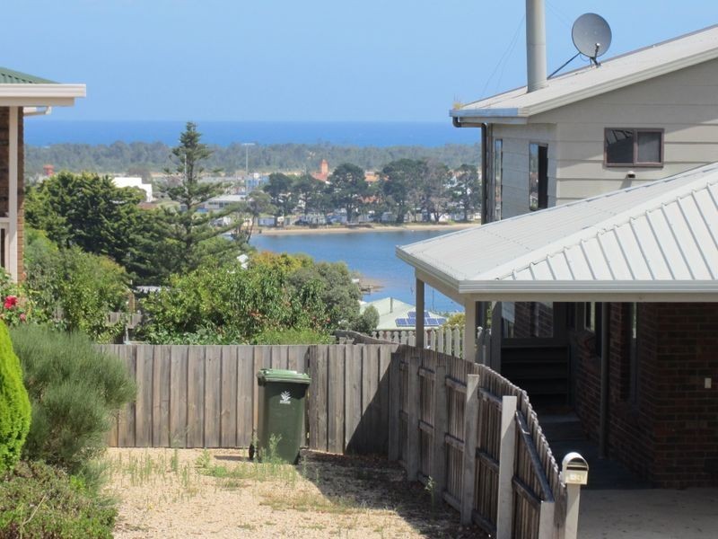 62 O’Neills Road, Lakes Entrance VIC 3909