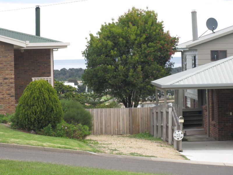 62 O’Neills Road, Lakes Entrance VIC 3909