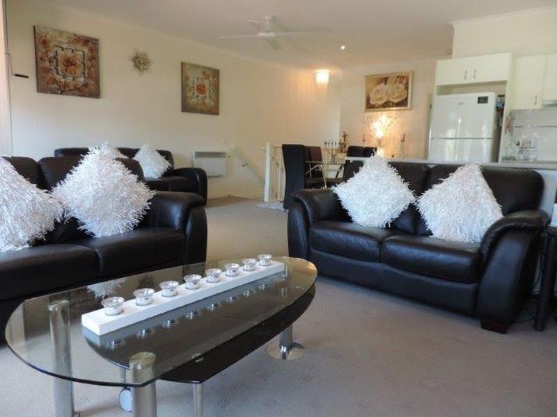 7/83 Esplanade, Lakes Entrance VIC 3909