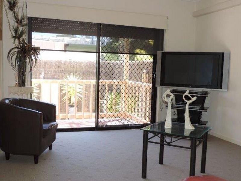 7/83 Esplanade, Lakes Entrance VIC 3909