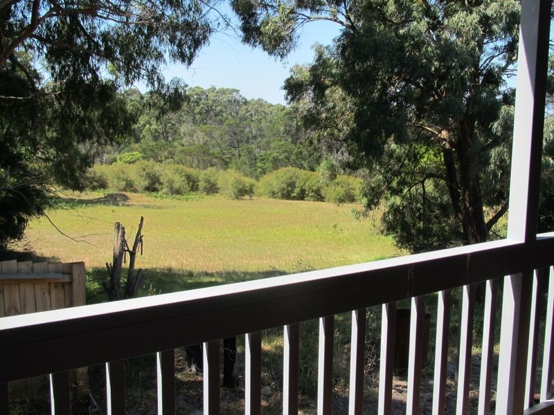 61 Albatross Road, Lakes Entrance VIC 3909