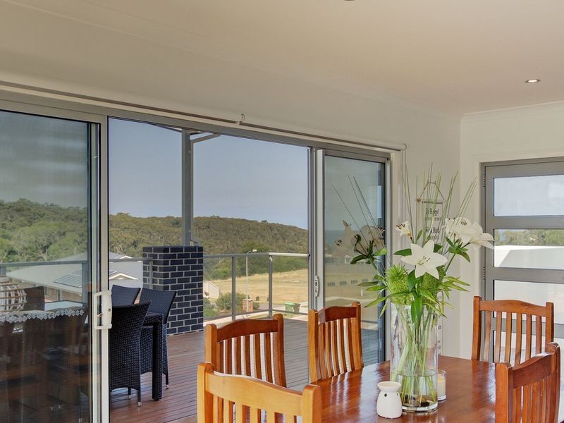 12 Lake Bunga Court, Lakes Entrance VIC 3909