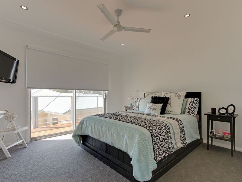 12 Lake Bunga Court, Lakes Entrance VIC 3909