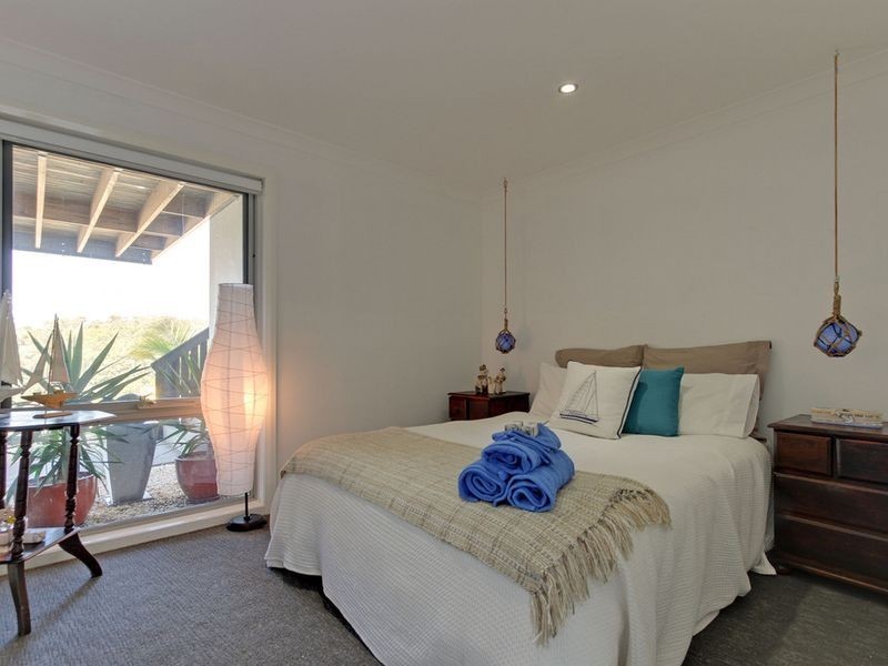 12 Lake Bunga Court, Lakes Entrance VIC 3909