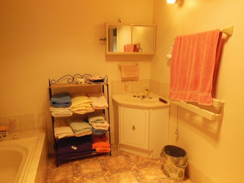 206 Thorpes Lane, Lakes Entrance VIC 3909