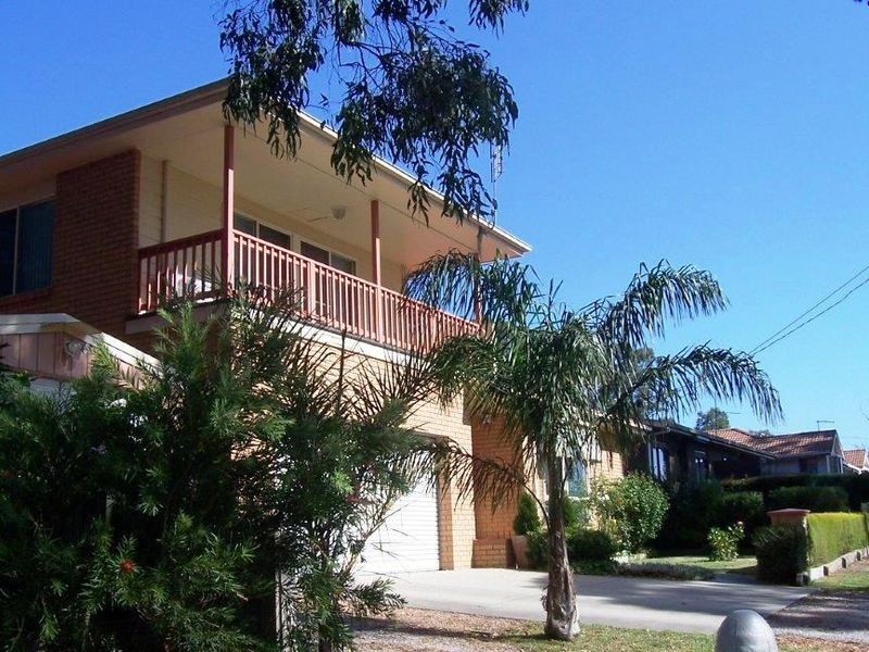 6 McMahons Road, Lakes Entrance VIC 3909
