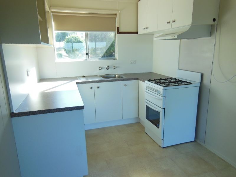 33 Capes Road, Lakes Entrance VIC 3909