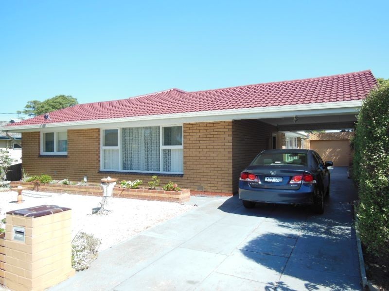 7 Bowler Street, Lakes Entrance VIC 3909