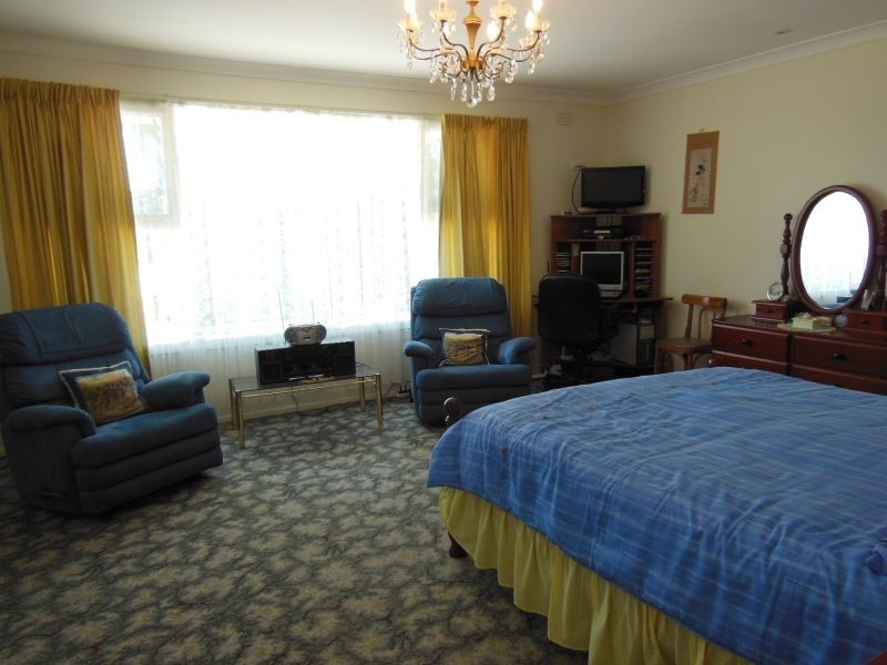 7 Bowler Street, Lakes Entrance VIC 3909