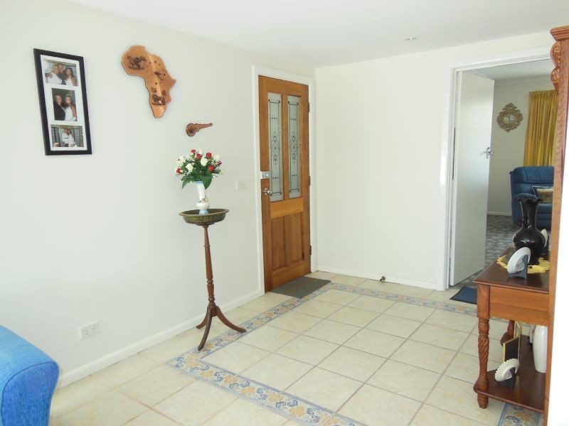 7 Bowler Street, Lakes Entrance VIC 3909