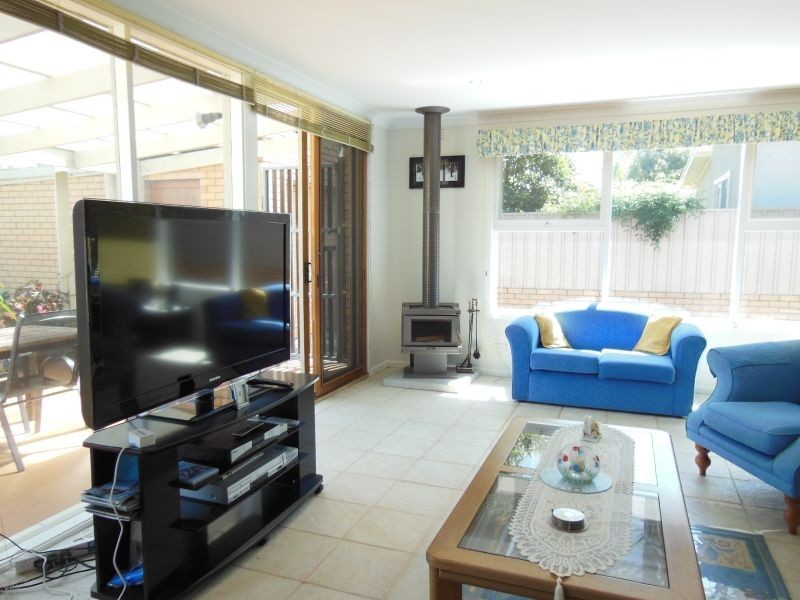 7 Bowler Street, Lakes Entrance VIC 3909