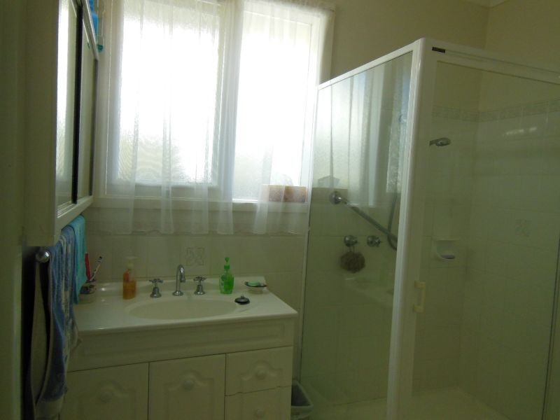 7 Bowler Street, Lakes Entrance VIC 3909