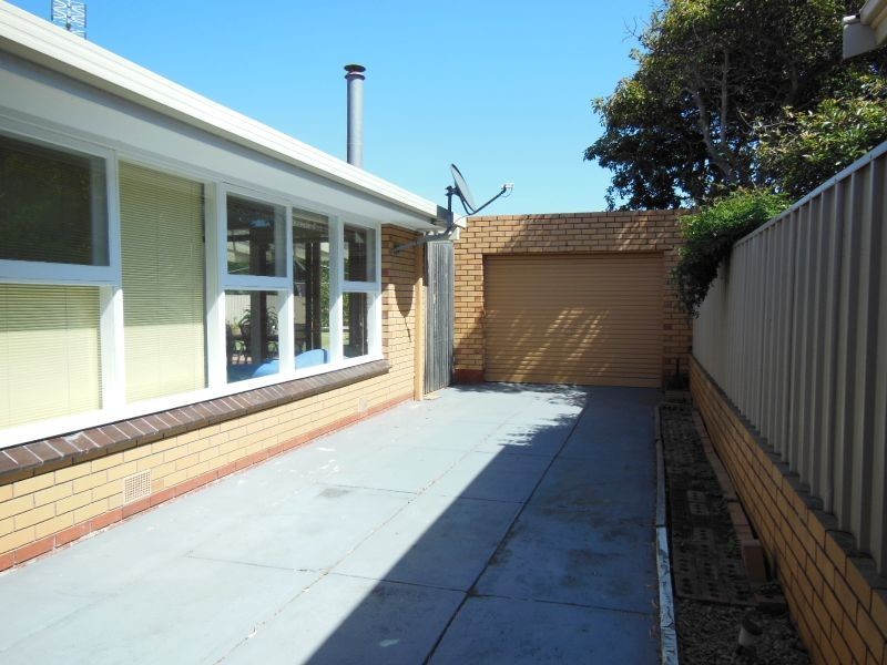 7 Bowler Street, Lakes Entrance VIC 3909