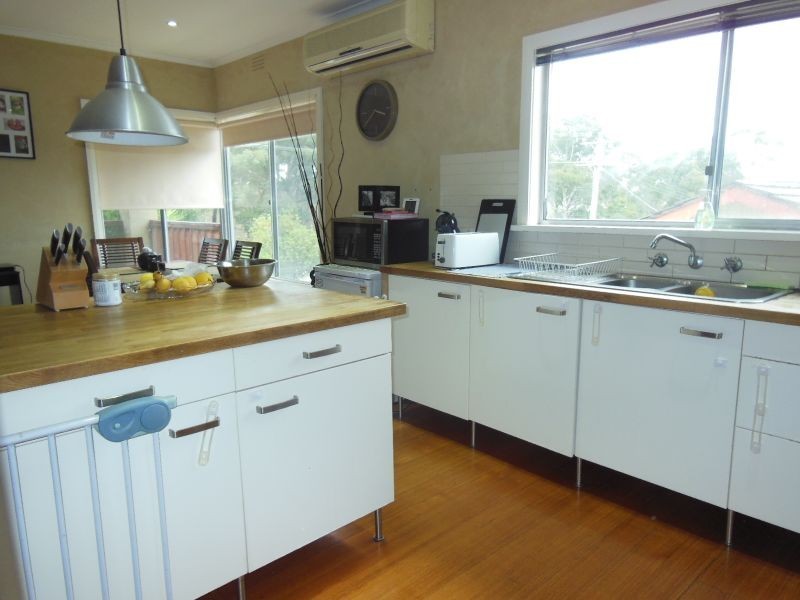 17 Worcester Street, Lakes Entrance VIC 3909