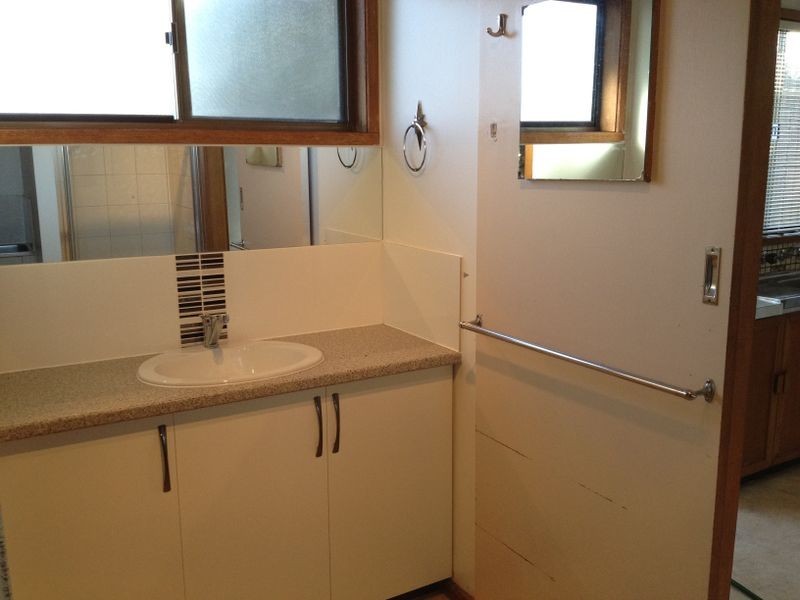 2/14 Middle Street, Lakes Entrance VIC 3909