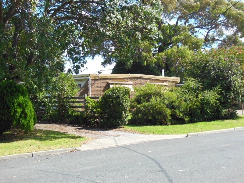 2/14 Middle Street, Lakes Entrance VIC 3909