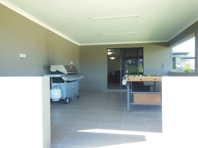 8 Norman Court, Lakes Entrance VIC 3909