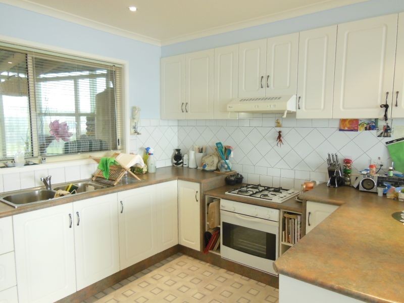 75 Lakeside Drive, Lakes Entrance VIC 3909