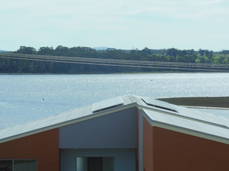 75 Lakeside Drive, Lakes Entrance VIC 3909