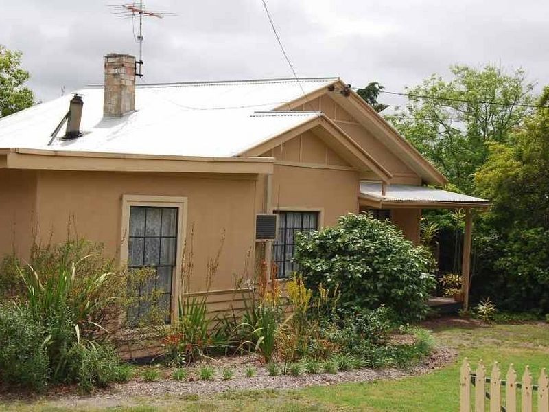 73 Hazel Road, Kalimna VIC 3909