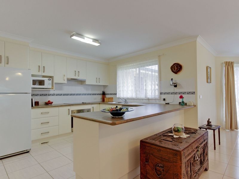 9 The Balcony, Lakes Entrance VIC 3909