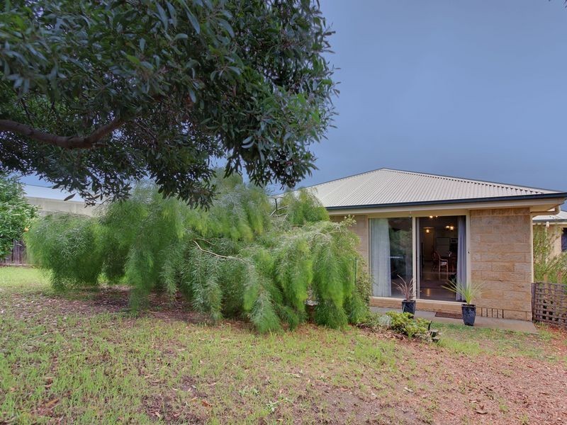 9 The Balcony, Lakes Entrance VIC 3909