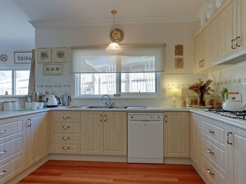 8 Wonga Court, Lakes Entrance VIC 3909