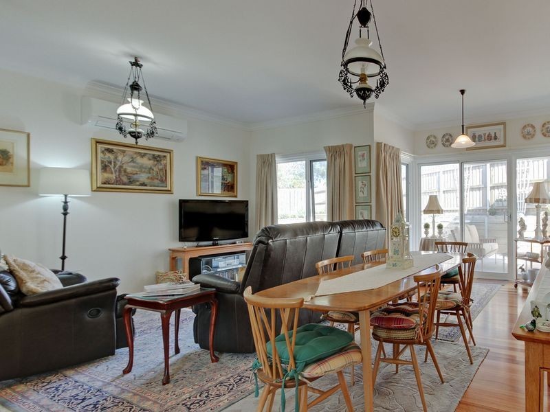 8 Wonga Court, Lakes Entrance VIC 3909